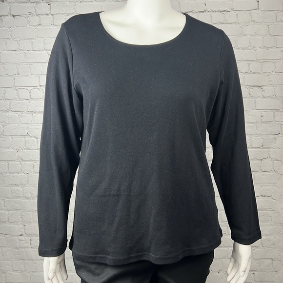 1X 3X Deep Black Cotton Long Sleeve Scoopneck Top Plus Size - Picture 2 of 5